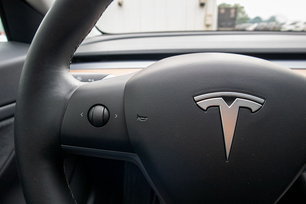 Ảnh chi tiết xe Tesla Model 3 vừa về Việt Nam a37