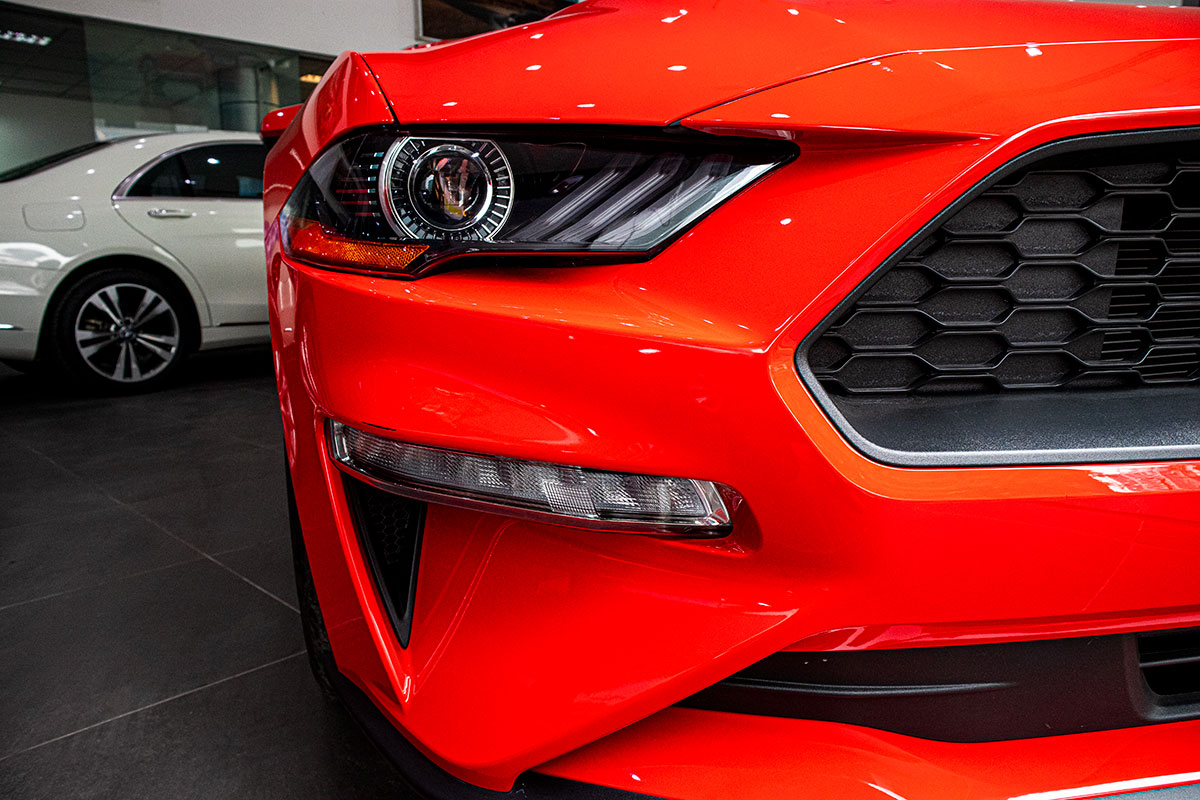 Ford Mustang Convertible 2020: "Ngựa hoang" rẻ hơn Chevrolet Camaro tại Việt Nam a4