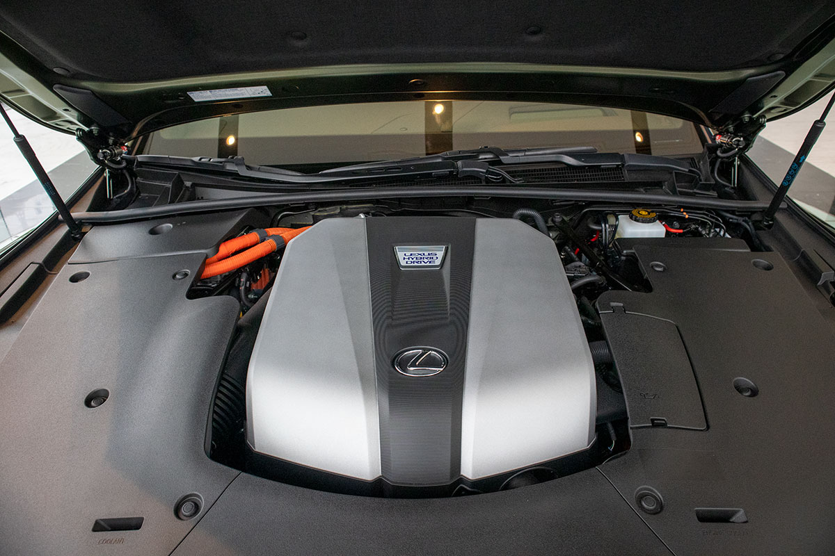 Lexus LS500h 2020 bản giới hạn đầu tiên tại Hà Nội 18 Động cơ xe Lexus LS500h 2020