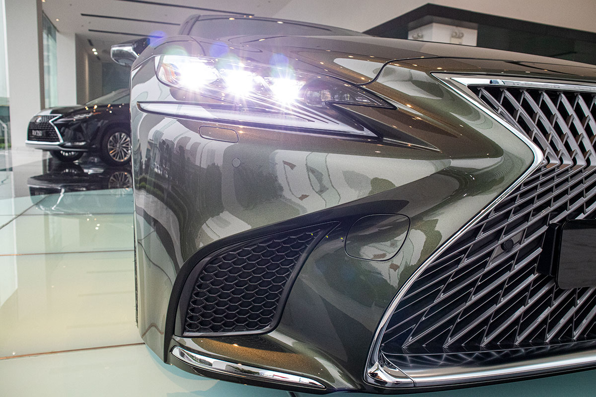 Hình ảnh đèn pha LED xe Lexus LS500h 2020