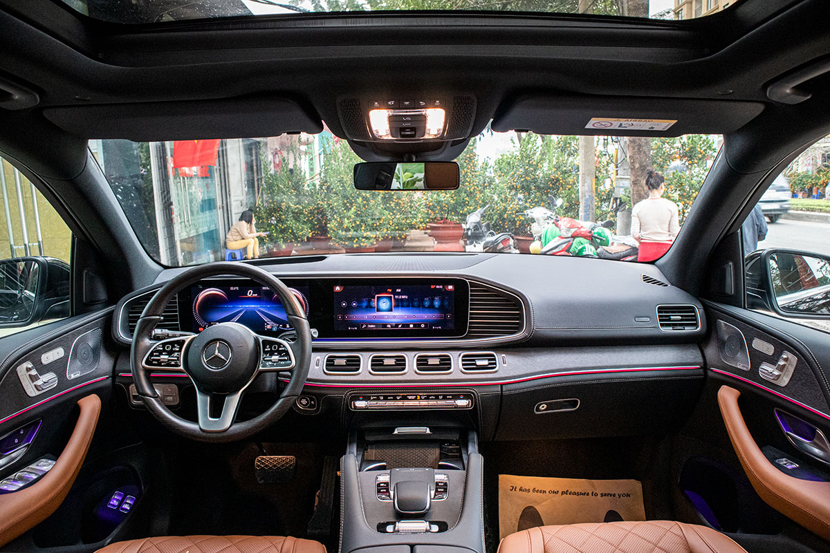 Nội thất xe Mercedes-Benz GLE300 Diesel 2020 