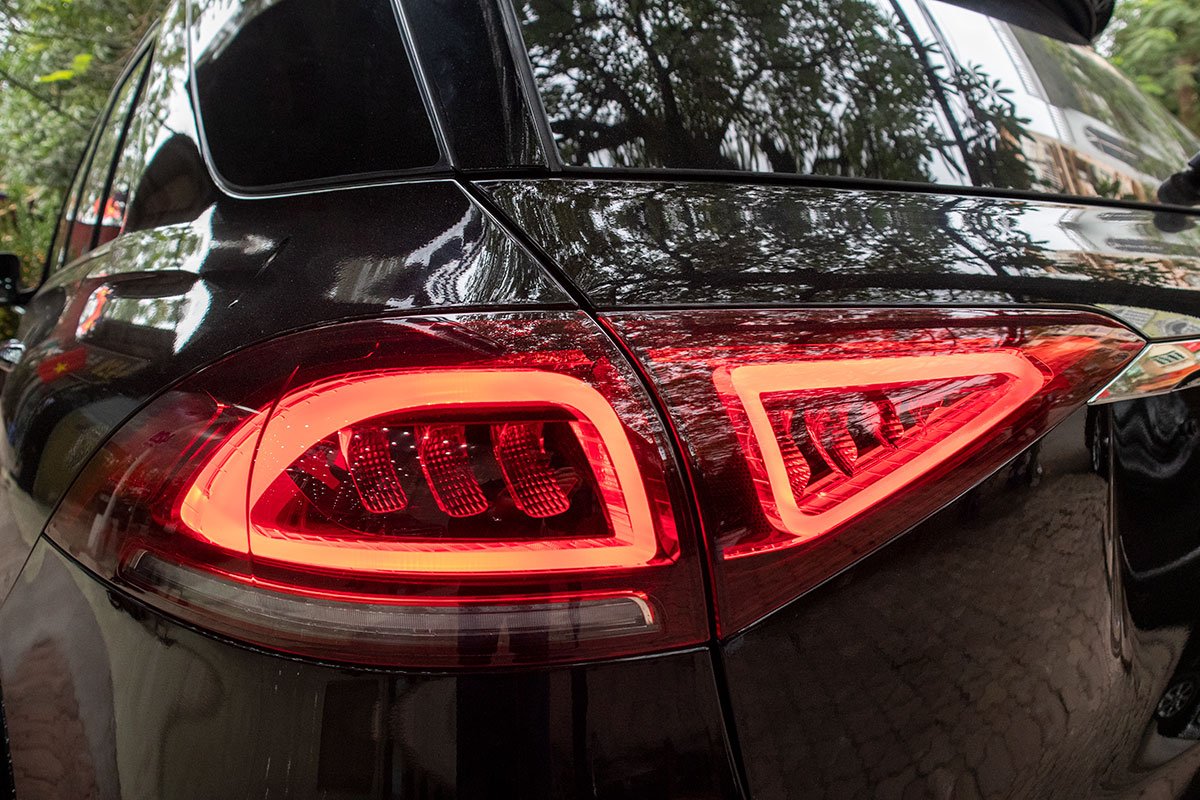 Đèn hậu LED xe Mercedes-Benz GLE300 Diesel 2020