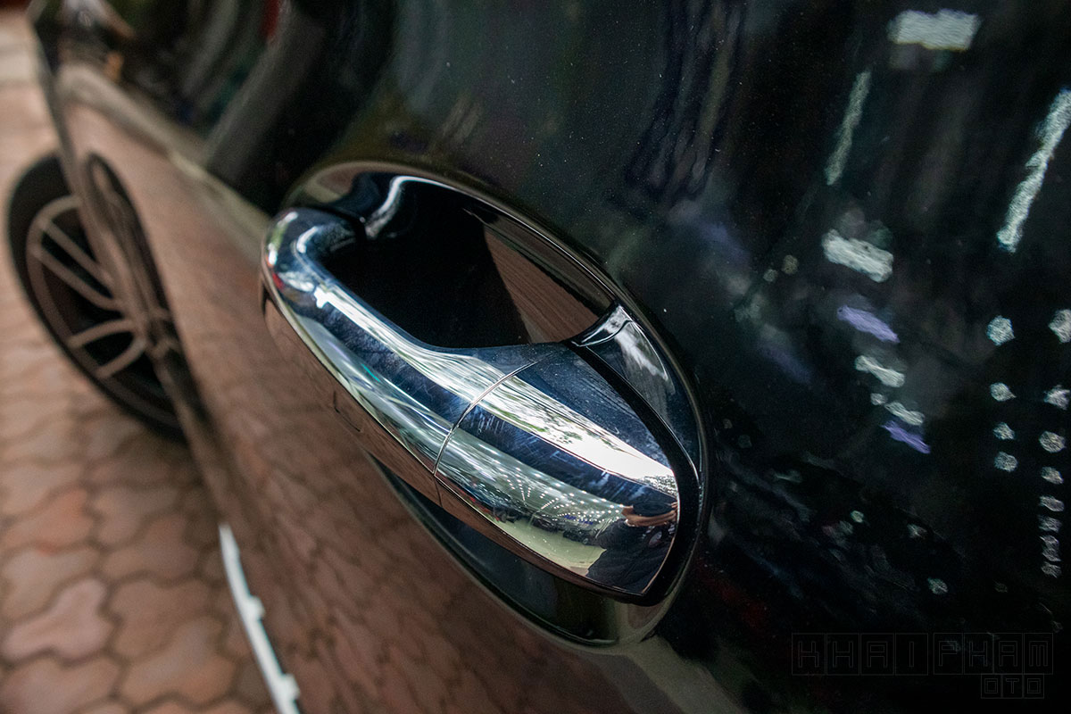 Hình ảnh tay nắm cửa xe Mercedes-Benz GLE300 Diesel 2020