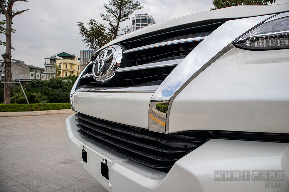 Lưới tản nhiệt xe Toyota Fortuner 2020 