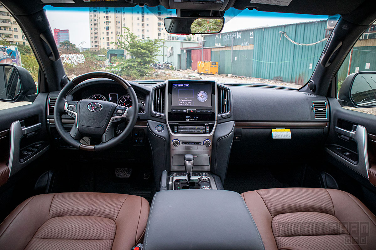Nội thất xe Toyota Land Cruiser 2020