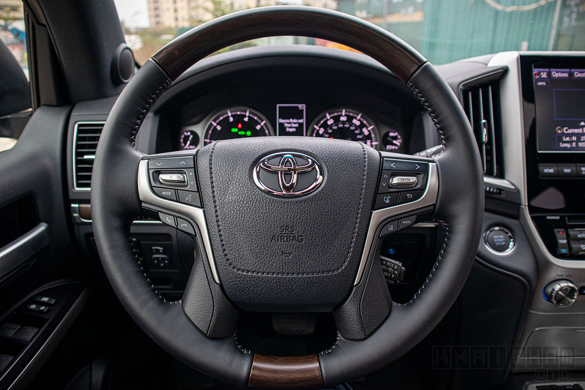 Vô-lăng xe Toyota Land Cruiser 2020