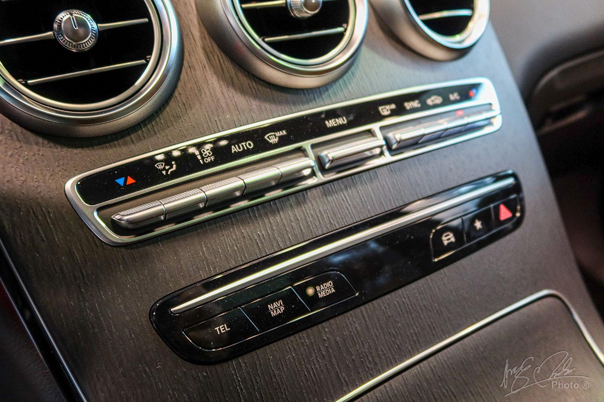 Hệ thống điều hoà độc lập 2 vùng tự động trên Mercedes-Benz GLC 2020.