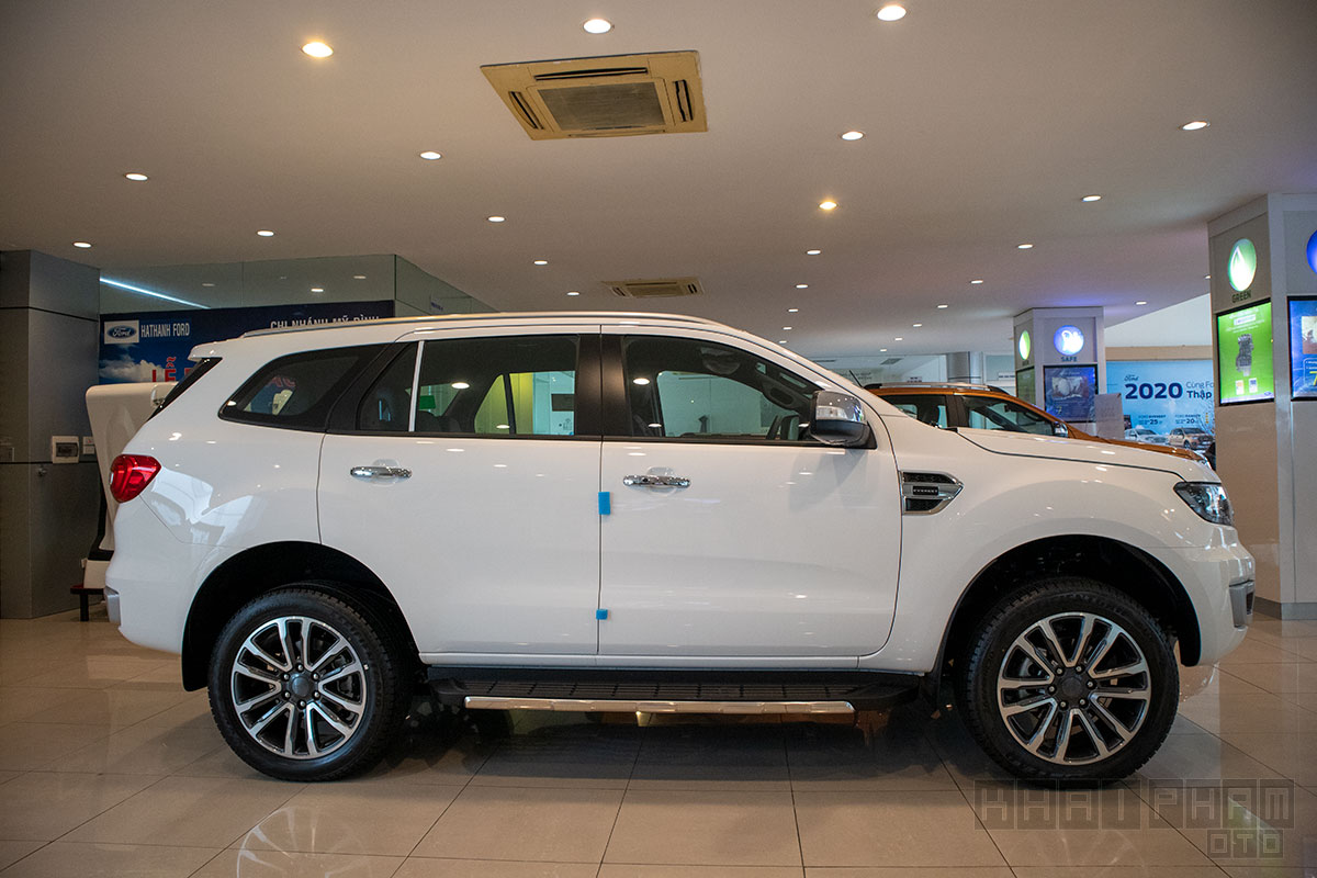Thân xe Ford Everest 2020