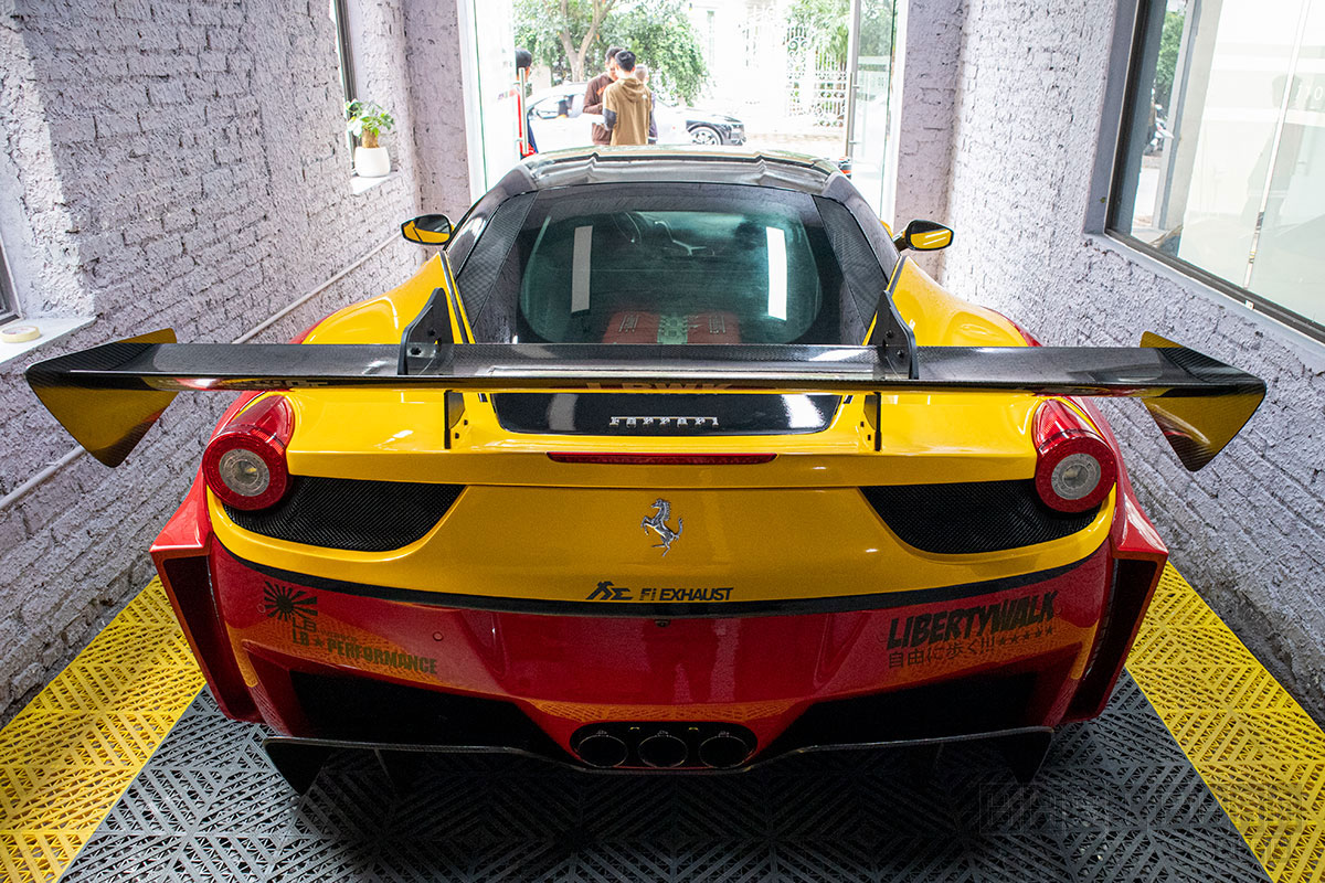 Ngắm ảnh chi tiết xe Ferrari 458 Italia "biến hình" thành LaFerrari a13