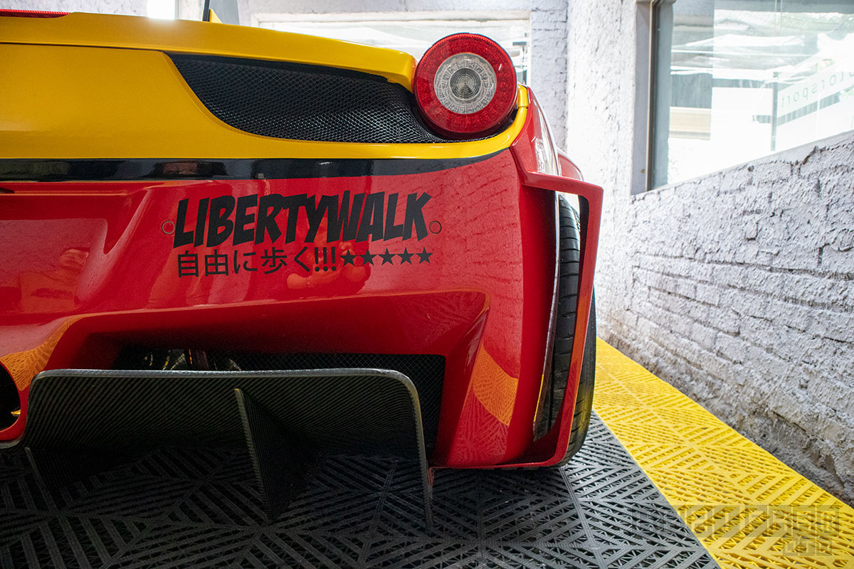 Ngắm ảnh chi tiết xe Ferrari 458 Italia "biến hình" thành LaFerrari a22