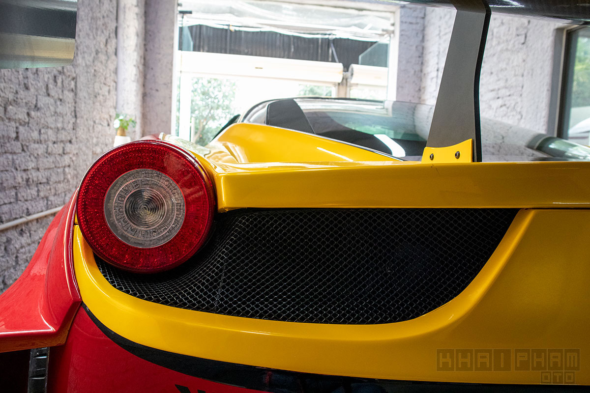 Ngắm ảnh chi tiết xe Ferrari 458 Italia "biến hình" thành LaFerrari a17