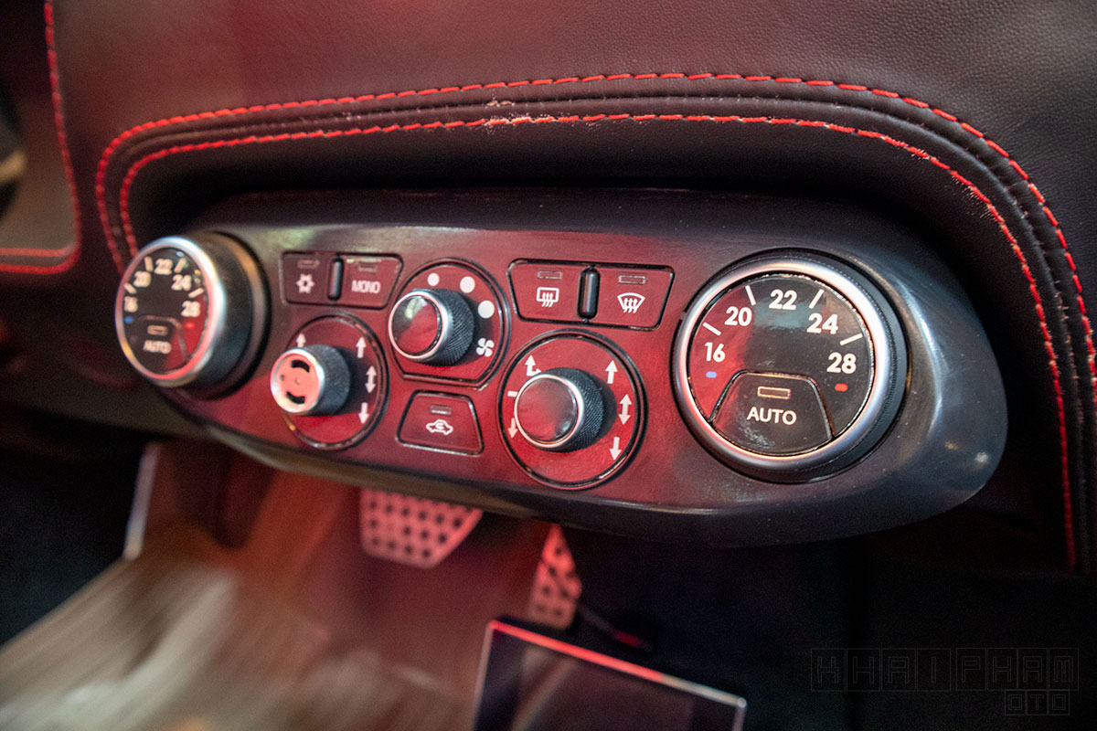 Ngắm ảnh chi tiết xe Ferrari 458 Italia "biến hình" thành LaFerrari a33