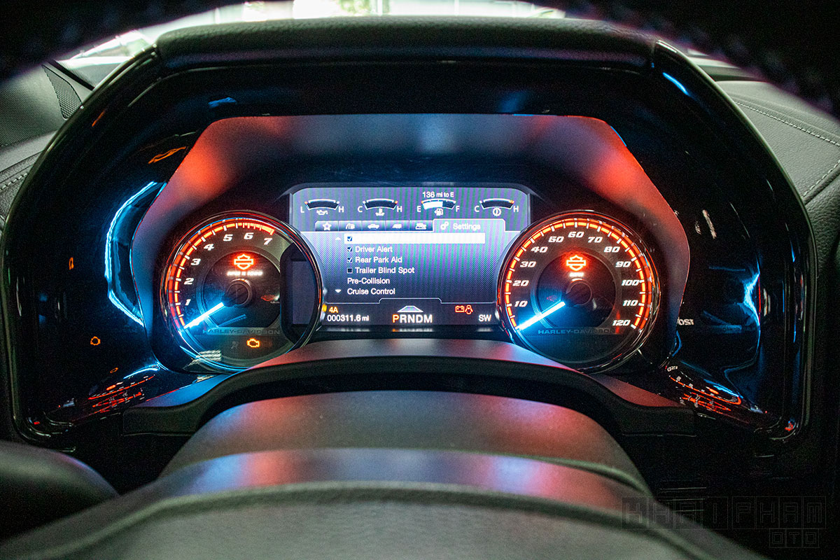 Đồng hồ xe Ford F-150 Harley-Davidson 2020