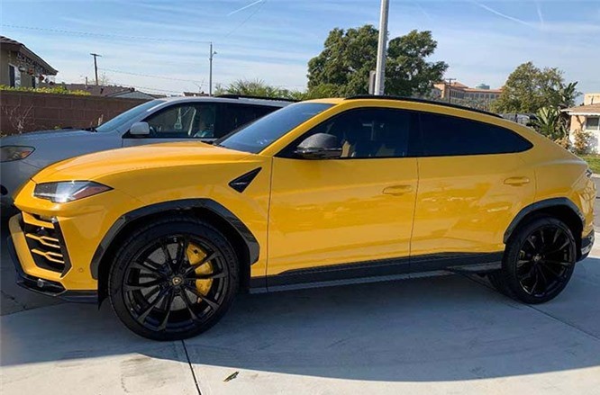 "Soi" siêu SUV Lamborghini Urus mới tậu của con trai Bầu Hiển a4