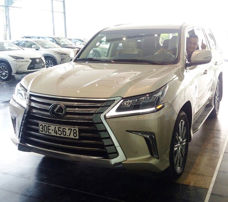Đại gia Việt: Chơi xe Lexus LX570 đẳng cấp phải kèm biển siêu đẹp a8