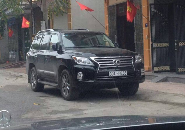 Đại gia Việt: Chơi xe Lexus LX570 đẳng cấp phải kèm biển siêu đẹp a3