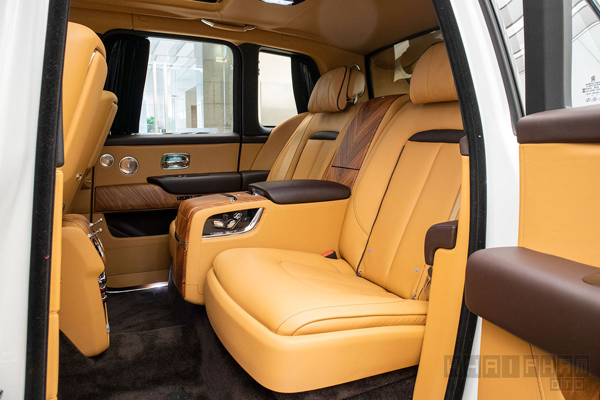 Ghế sau xe Rolls-Royce Cullinan