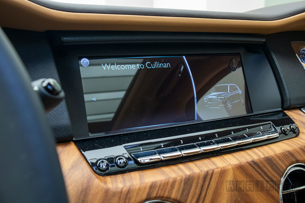Màn hình xe Rolls-Royce Cullinan