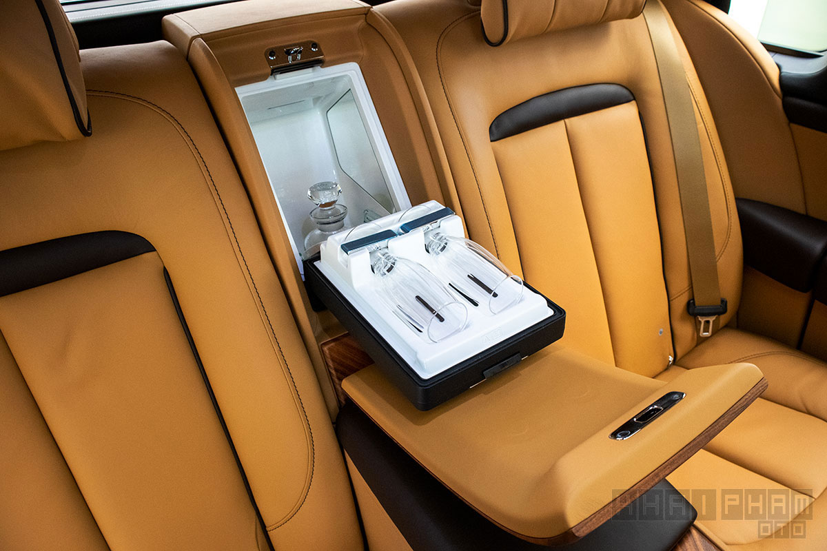 Cặp đôi RollsRoyce gần 80 tỷ nội thất Hermes độc đáo ở Hà thành