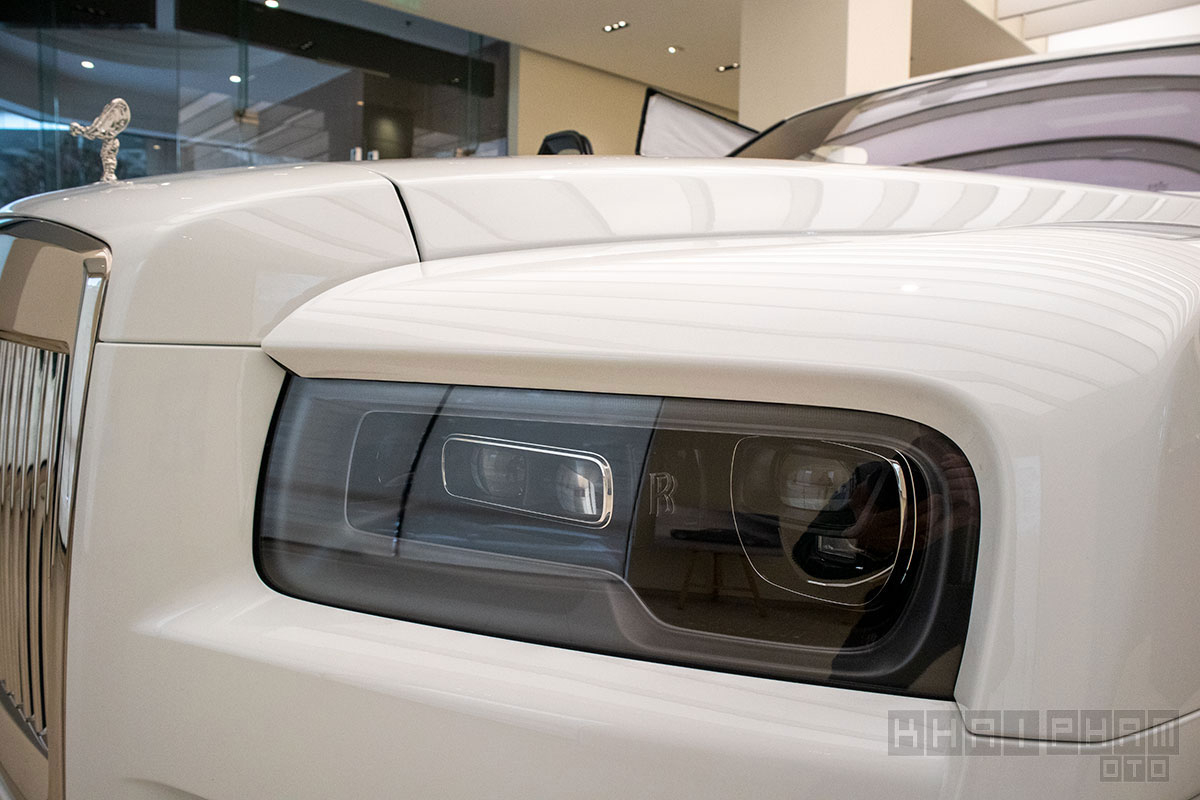 Hình ảnh đèn pha xe Rolls-Royce Cullinan