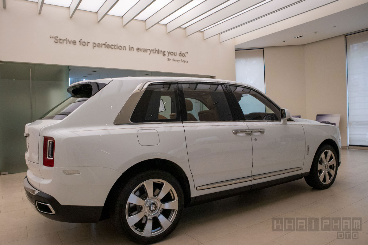 Thân xe Rolls-Royce Cullinan