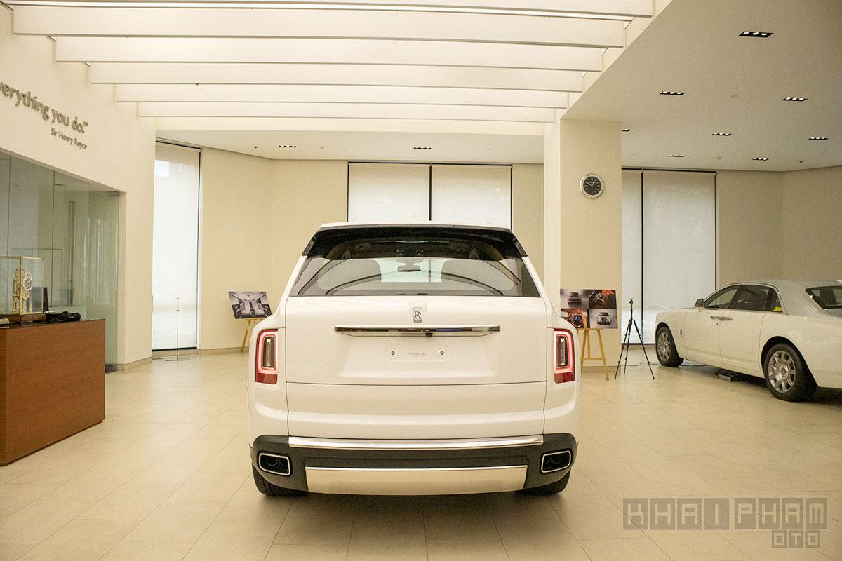 Đuôi xe Rolls-Royce Cullinan