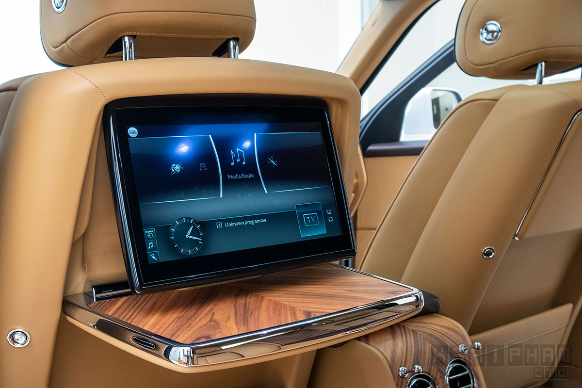 Màn hình giải trí xe Rolls-Royce Cullinan