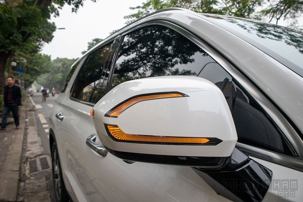 Gương chiếu hậu sáng xe Hyundai Palisade 2020