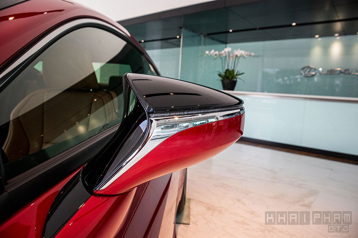 gương chiếu hậu xe Lexus RC 300 2020