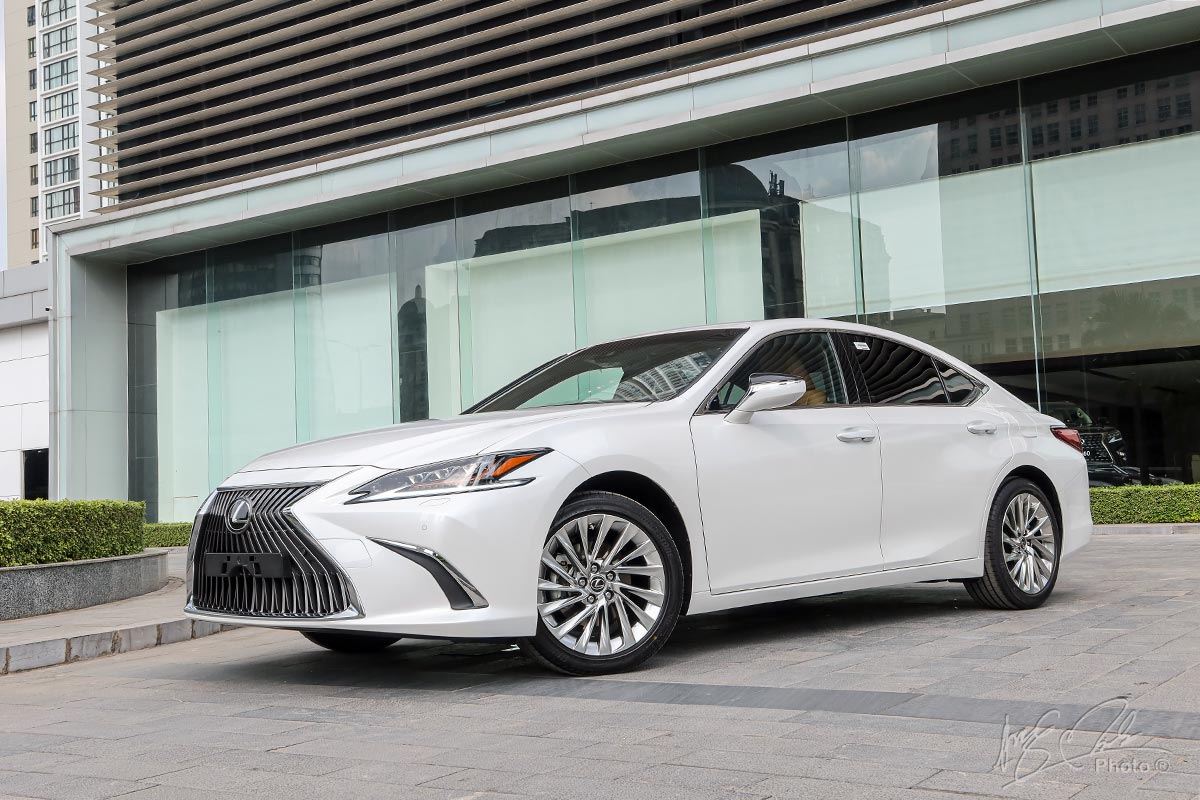 Đánh giá xe Lexus ES 250 2020: Người mua sẽ không phải thất vọng khi lựa chọn mẫu xe này.