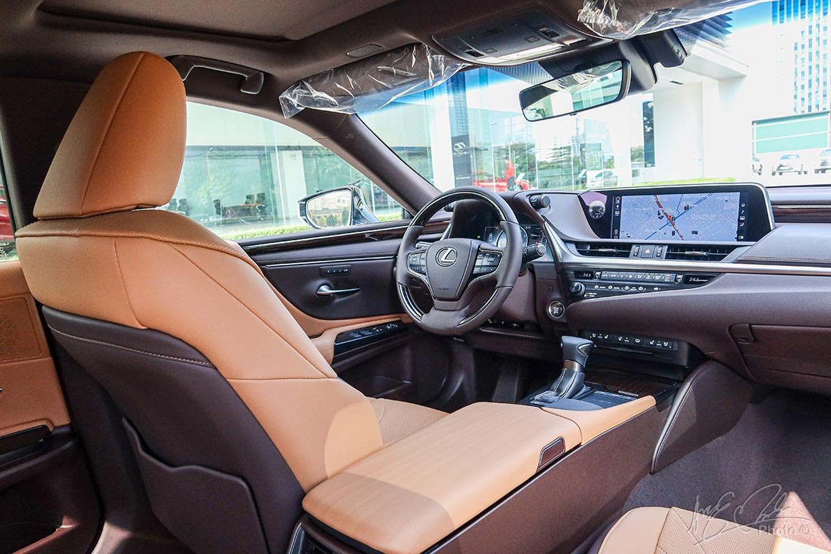 Đánh giá xe Lexus ES 250 2020: Thiết kế nội thất cũng được lấy cảm hứng từ Lexus LS Đánh giá xe Lexus ES 250 2020: Thiết kế nội thất cũng được lấy cảm hứng từ Lexus LS.
