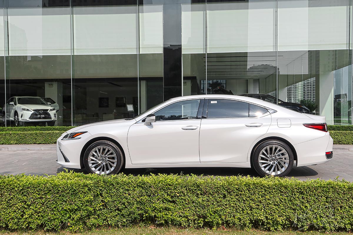 Lexus es 250 2020