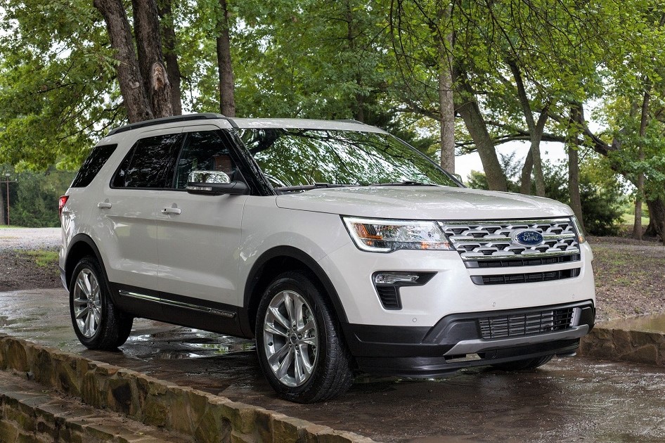 Ford Explorer 2.3 Ecosboost AT 4WD giảm giá 75 triệu đồng trong tháng 02/2020 1