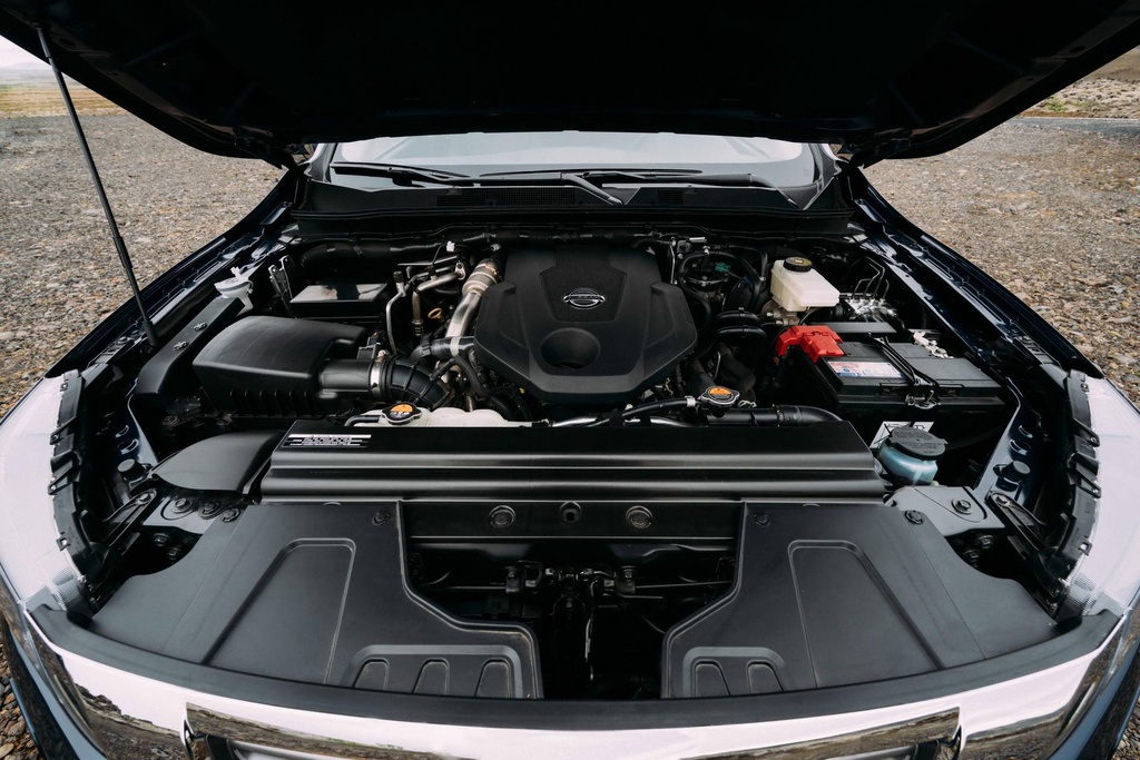 Động cơ xe Nissan Navara Động cơ xe Nissan Navara