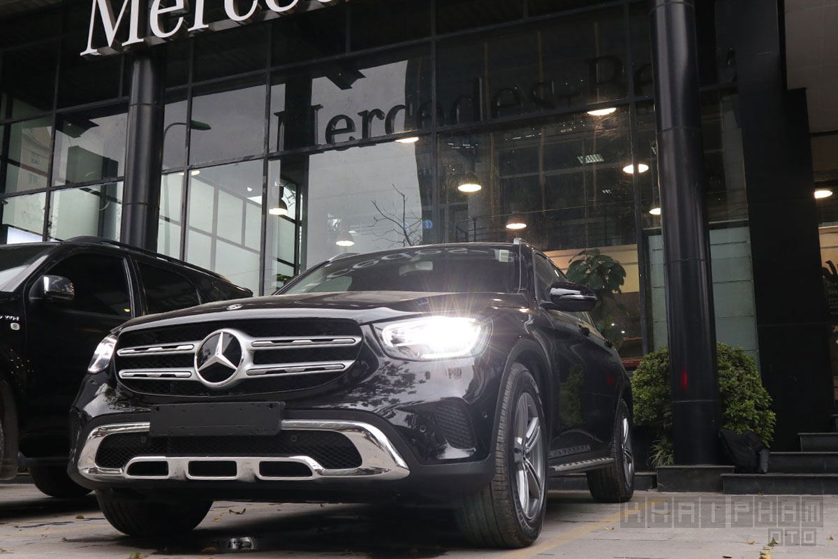 Ảnh trước xe Mercedes-Benz GLC 200 4Matic 2020 