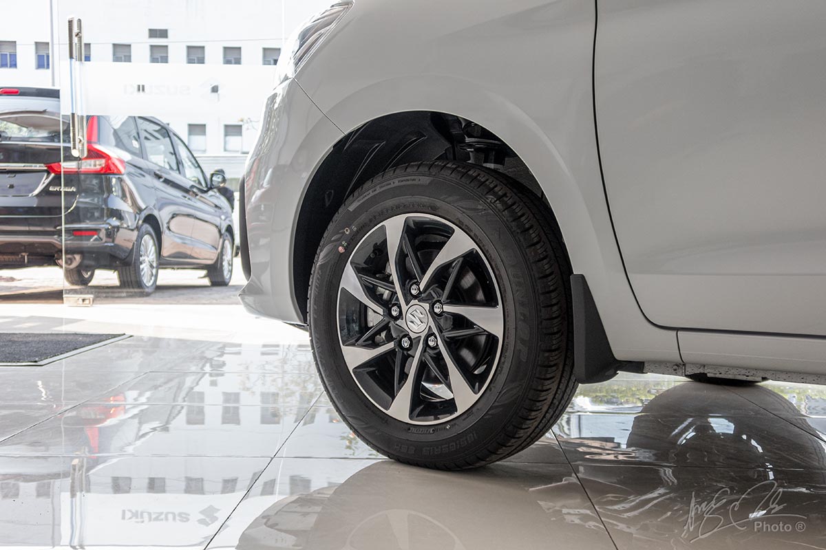Đánh giá xe Suzuki Ertiga 2020: Bộ la-zăng kiểu dáng mới.
