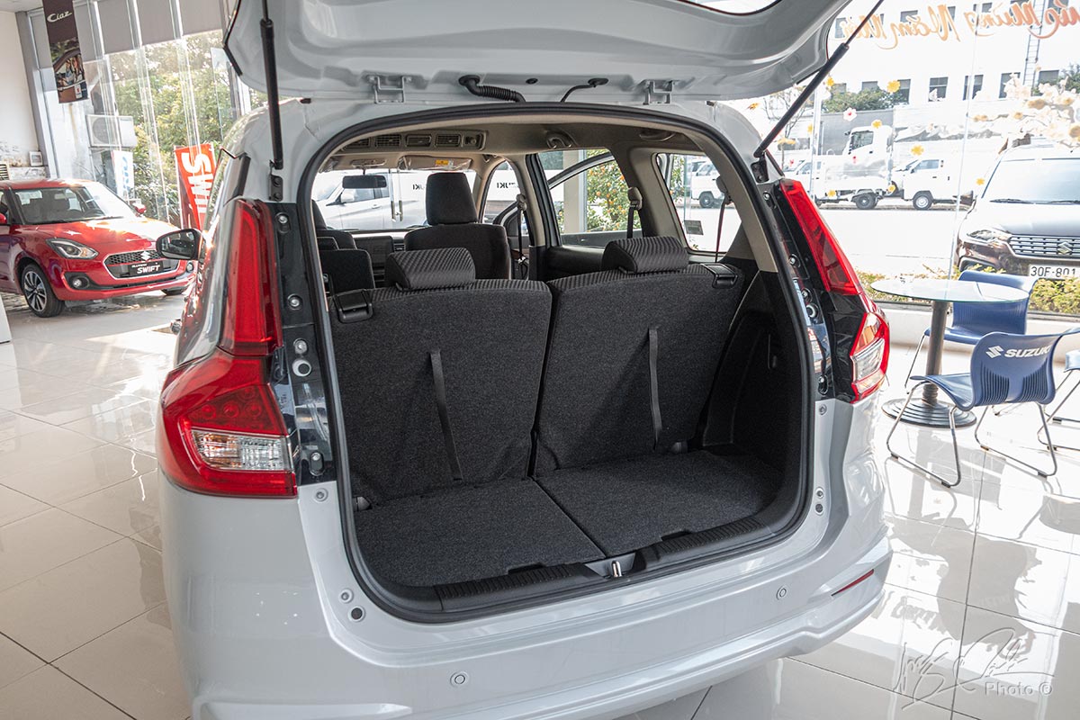 Đánh giá xe Suzuki Ertiga 2020: Khoang hành lý.