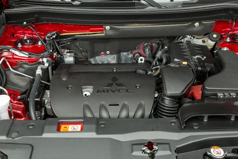 Động cơ xe Mitsubishi Outlander 2020 Động cơ xe Mitsubishi Outlander 2020