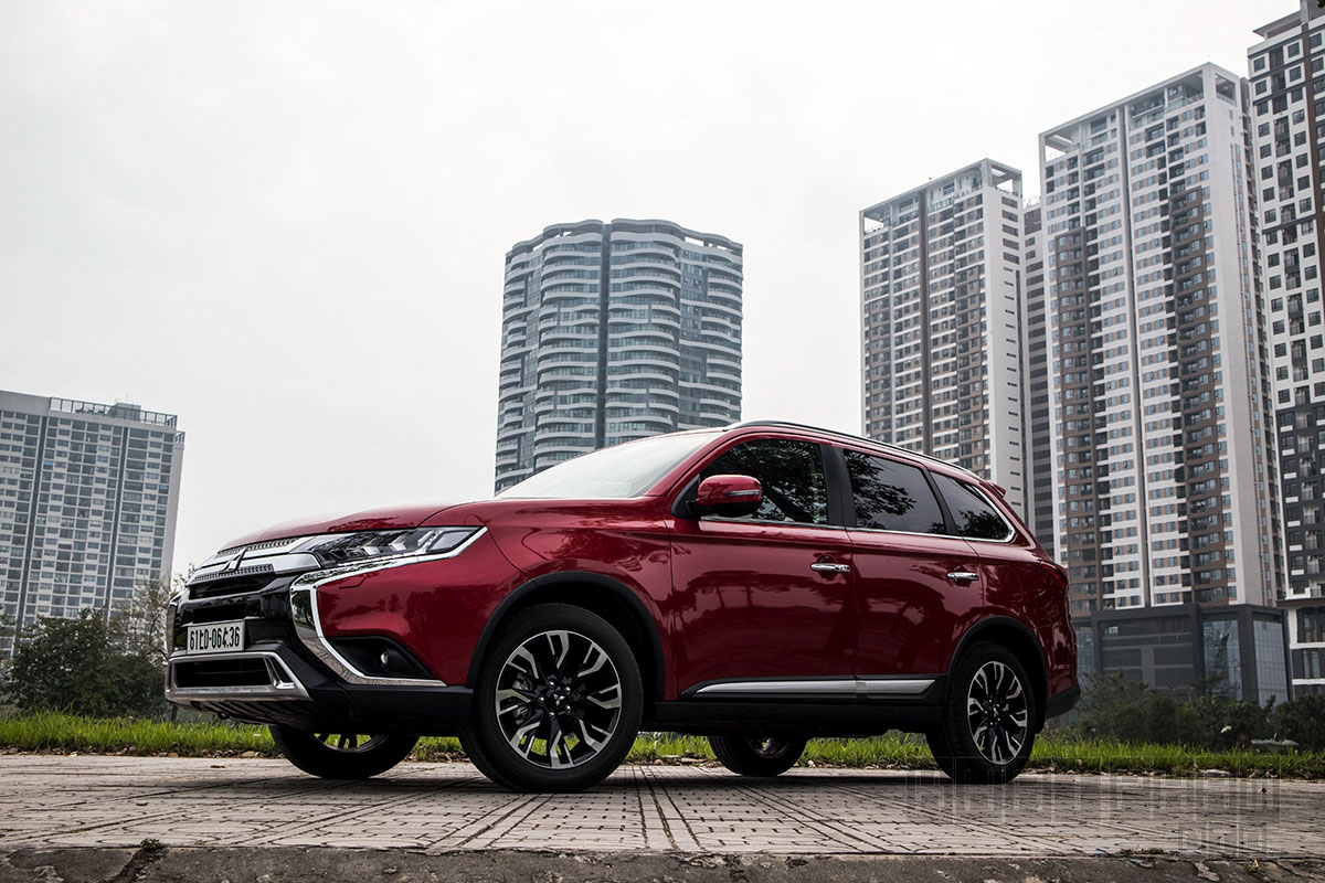 Hình ảnh trước xe Mitsubishi Outlander 2020