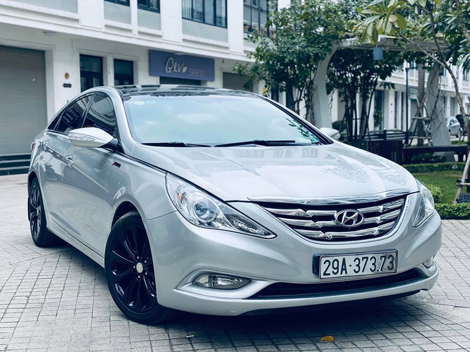 "Hàng hiếm" Hyundai Sonata nội địa Hàn cũ full trang bị, giá rao bán dưới 500 triệu đồng.