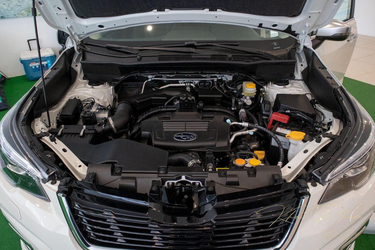 Ảnh chụp động cơ xe Subaru Forester 2020 1