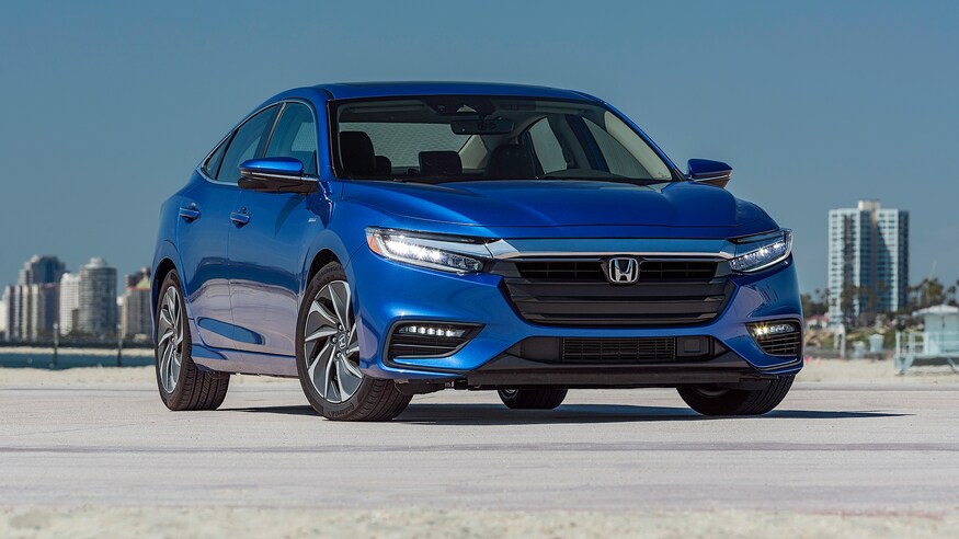 10 mẫu xe nhỏ an toàn nhất năm 2020: Honda Insight 2020 hiệu năng cao.
