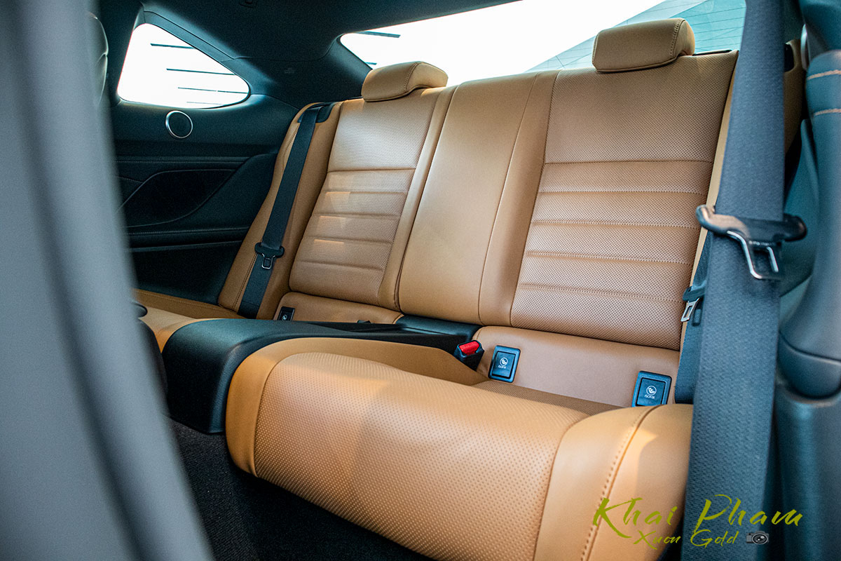 ghế sau xe Lexus RC 300 2020