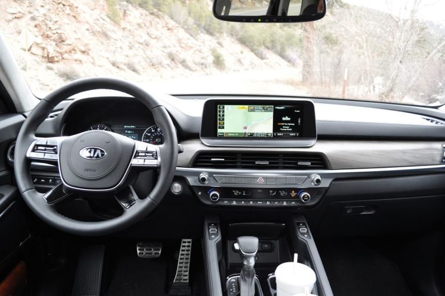 Ưu nhược điểm Kia Seltos 2021 - Âm thanh tốt, đảm bảo tầm nhìn.