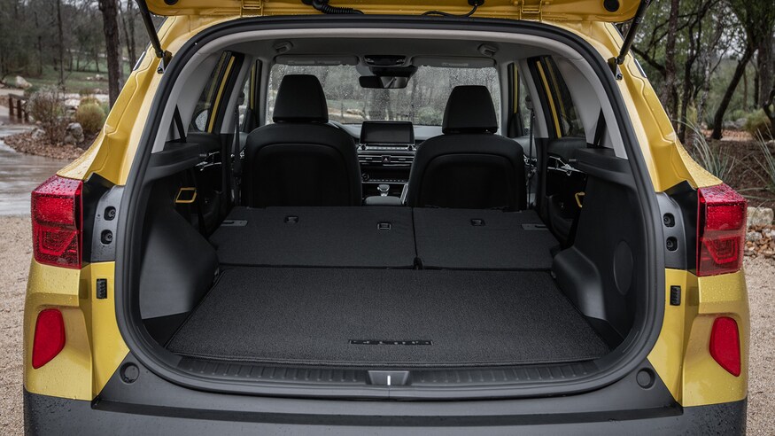 Ưu nhược điểm Kia Seltos 2021 - Chuyên chở cao, tiết kiệm nhiên liệu tốt.