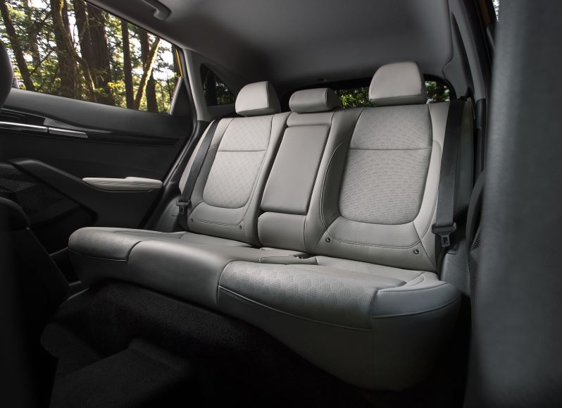 Ưu nhược điểm Kia Seltos 2021 - Nội thất chưa thật sự bắt mắt.