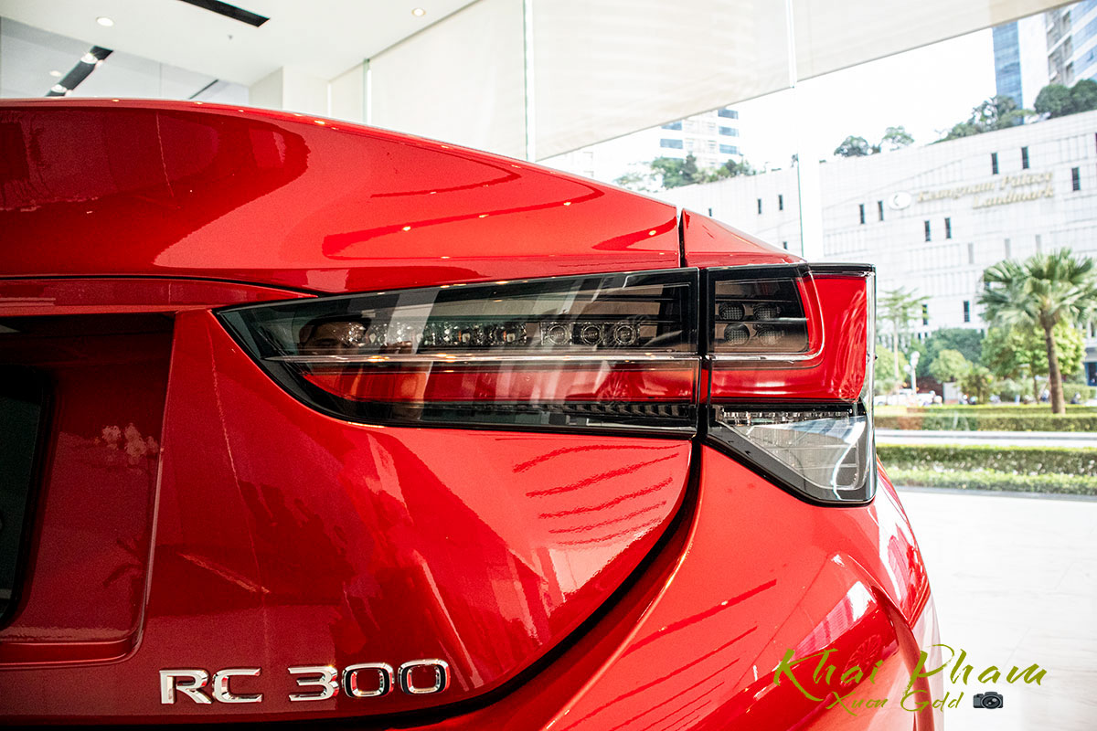 đèn xi-nhan xe Lexus RC 300 2020