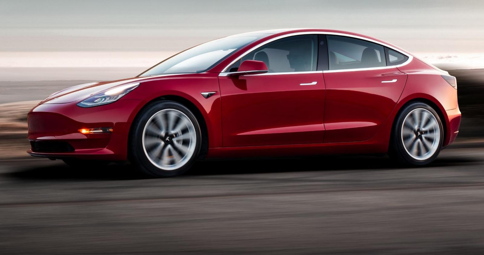 Tesla Model 3 đang dẫn đầu bảng với giá trị "hao hụt" thấp 1