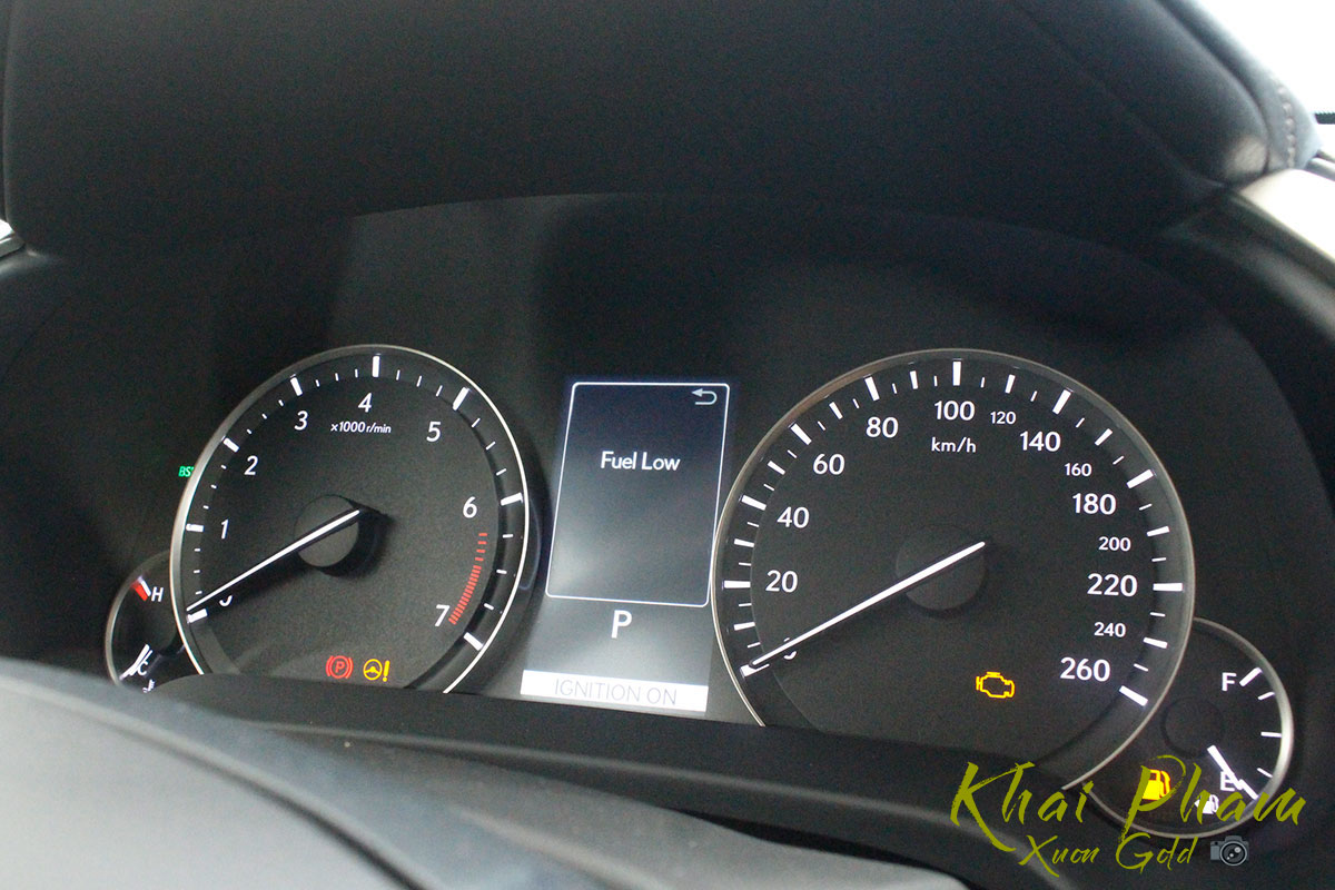 Ảnh chụp đồng hồ xe Lexus RX 350L 2020 2