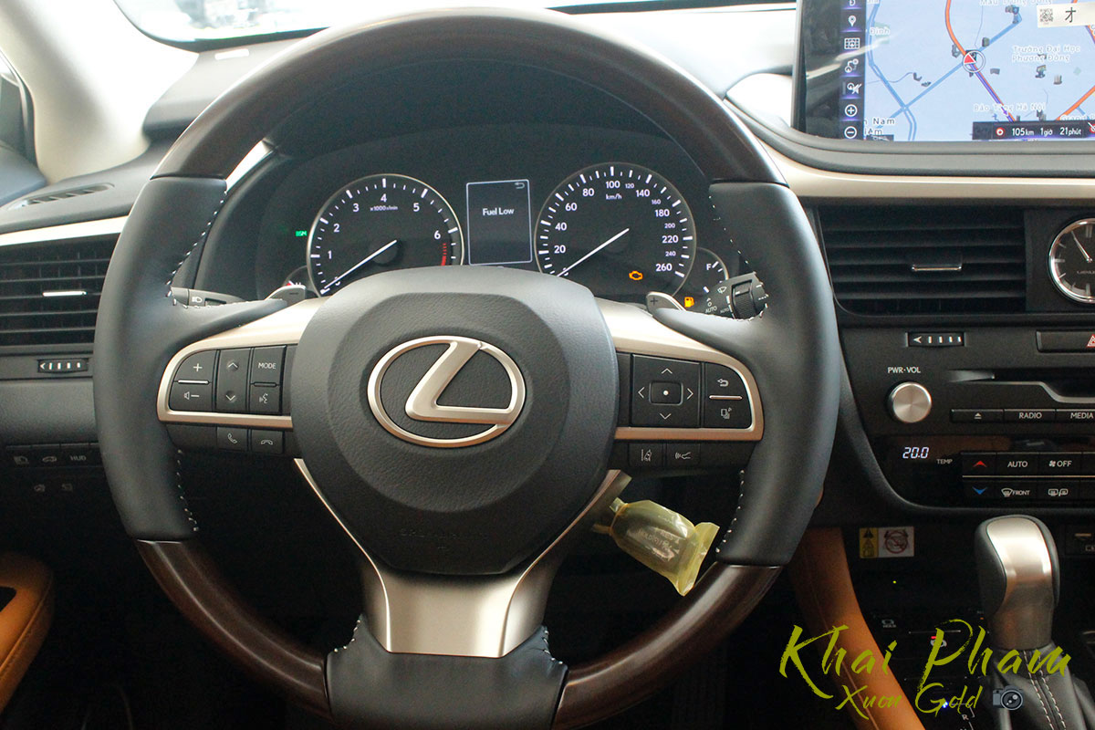 ảnh chụp vô-lăng Lexus RX 350L 2020